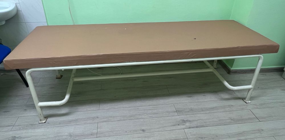 Медицинска кушетка