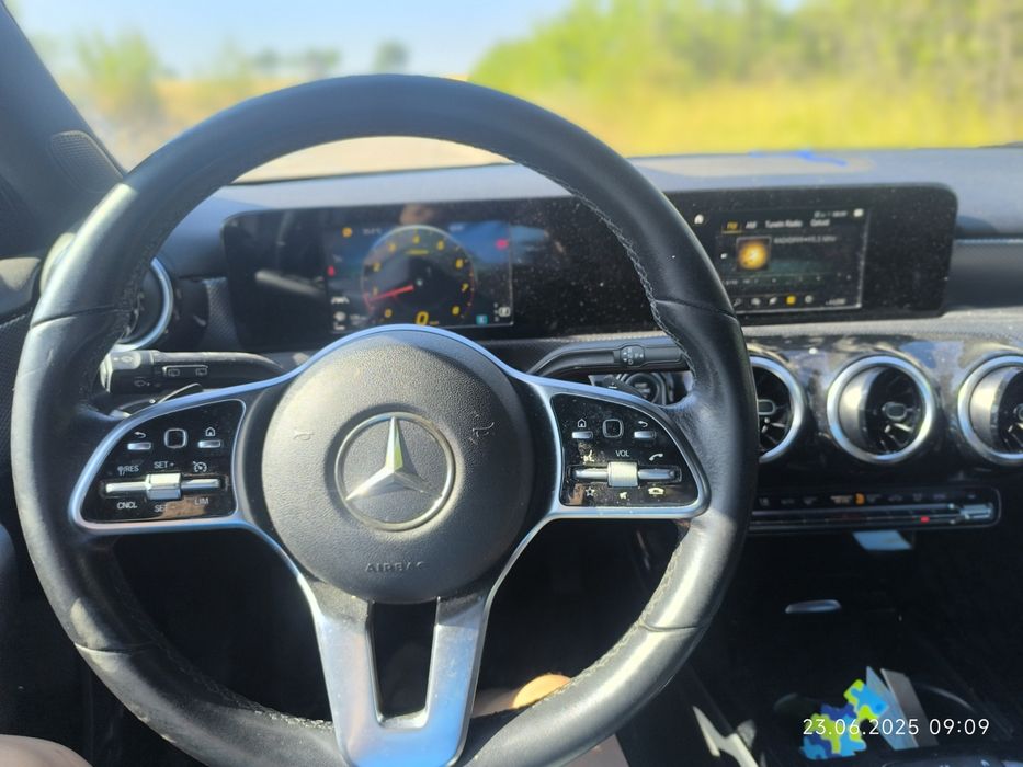 Mercedes A class 1.3 benz 2018г на части