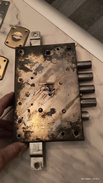 Брава iseo с четиристепено заключване