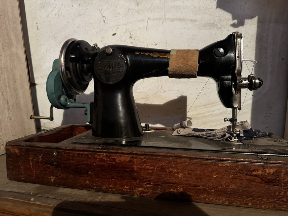 Продам швейную машину советскую