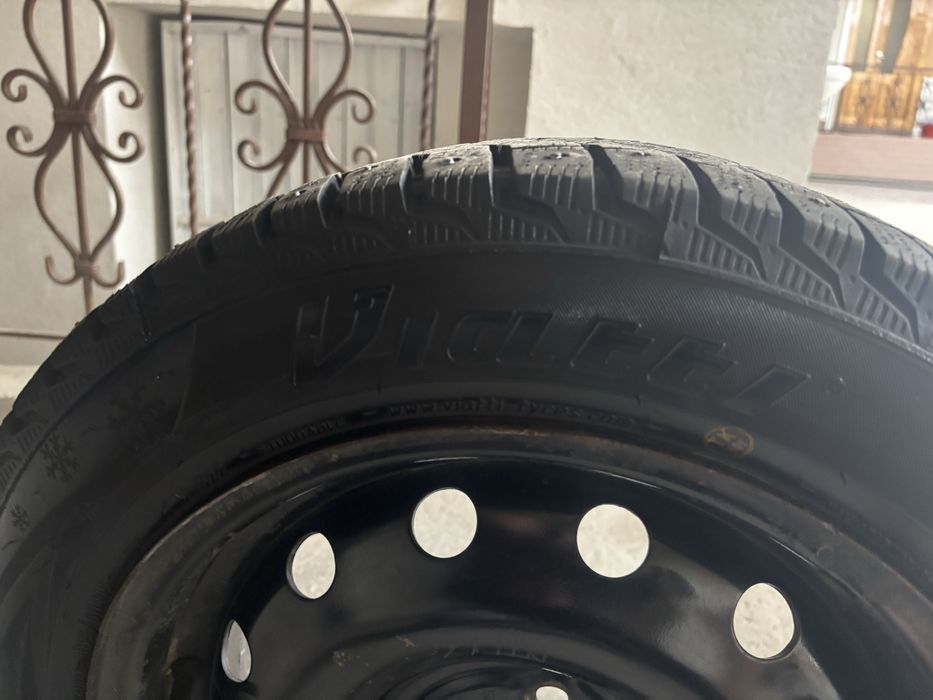 Шиповой темирли зимный 4 та коплект балон-диска (15 размер)