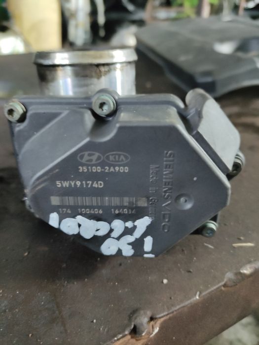 Дросел клапа за Hyundai i30 1.6crdi 35100-2A900