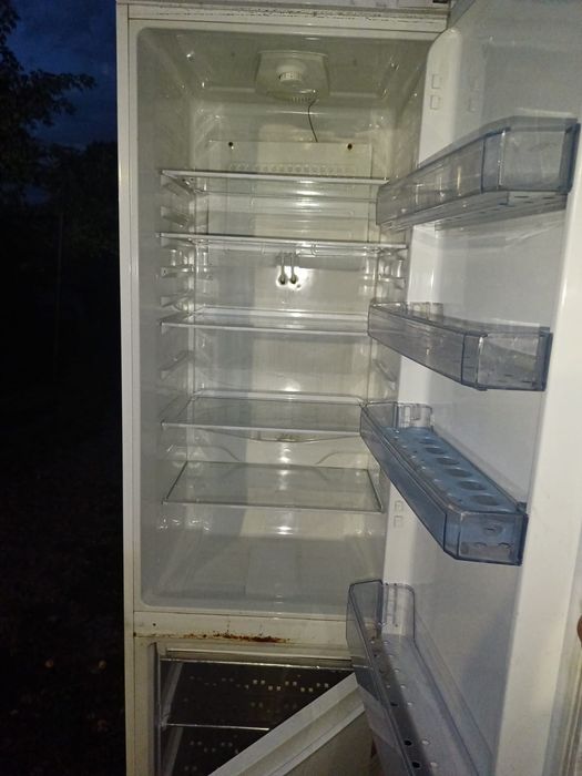 Продам холодильник