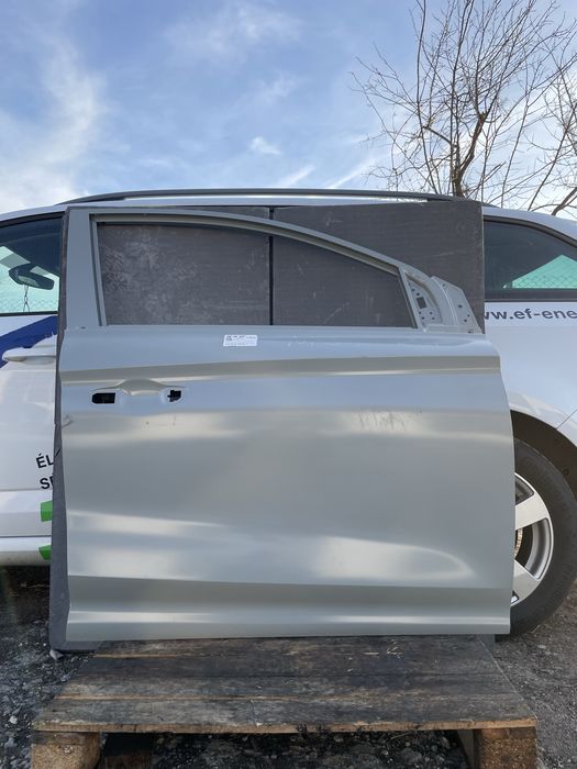 Предна дасна врата за MG 3 МГ 3  2024г