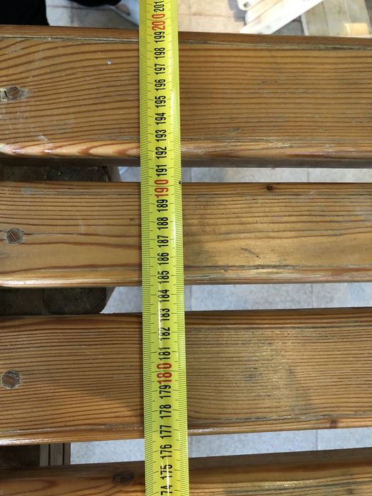 Продам деревянную кушетку