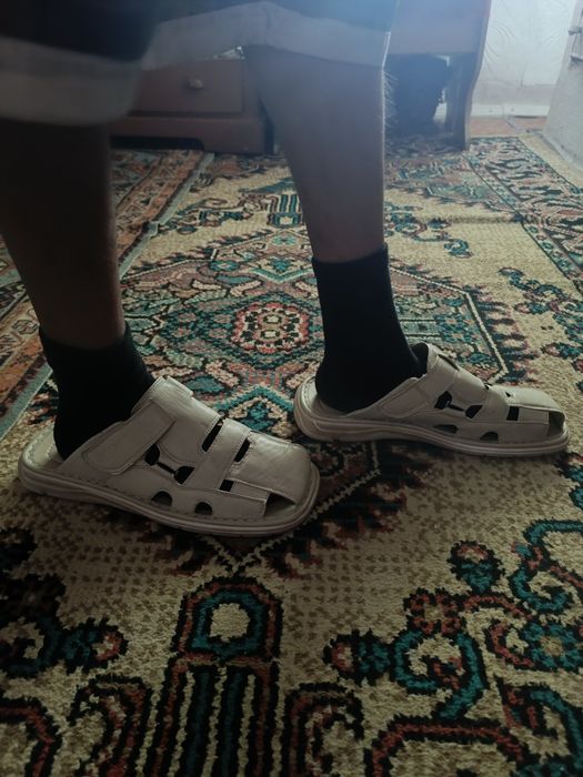 Продам обувь 49 размер новые