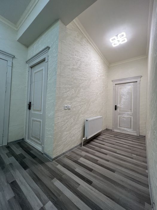 Андижонда янги бозор якинида 3 хонали новостройка