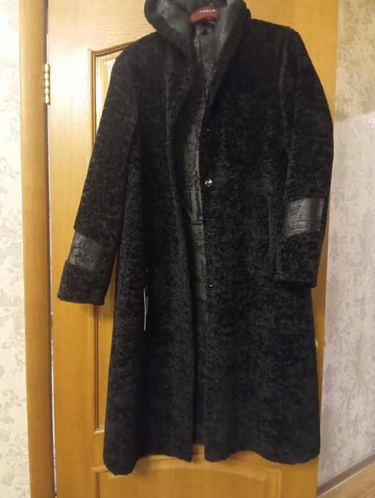 Теплое зимнее двухстороннее пальто 52-54