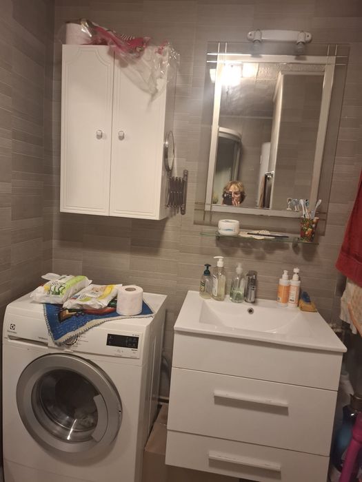 Vand apartament cu o camera 36 mp utili Otopeni str Ghioceilor