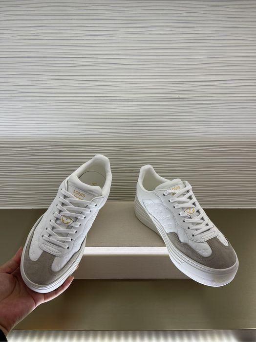 Adidasi Louis Vuitton