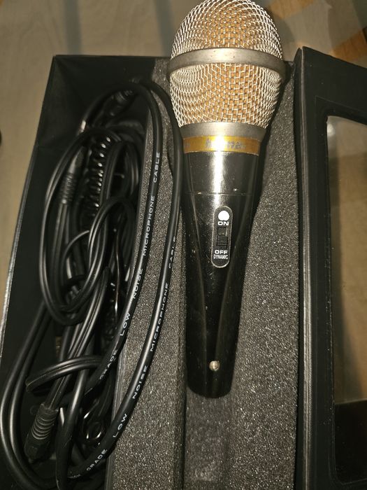 Mixer + patru boxe+ 2 stative ptr boxe  mari