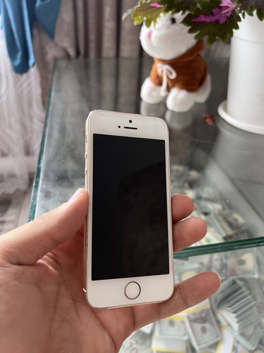 iPhone 5s в отличном состоянии