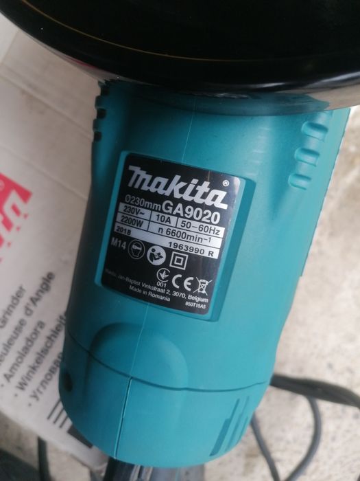 Polizor unghiular Makita GA9020, o unealtă profesională robustă, nou