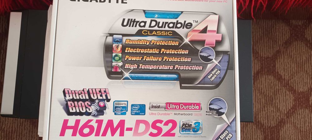 Продавам неработещи твърди дискове и изгоряла дънна платка