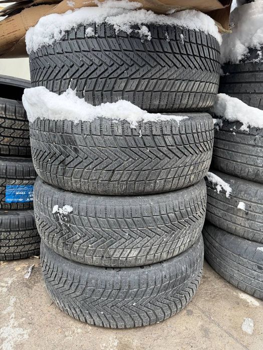 Автошины 225/55ZR17