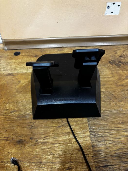 Продавам Волан и педали Trustmaster T80