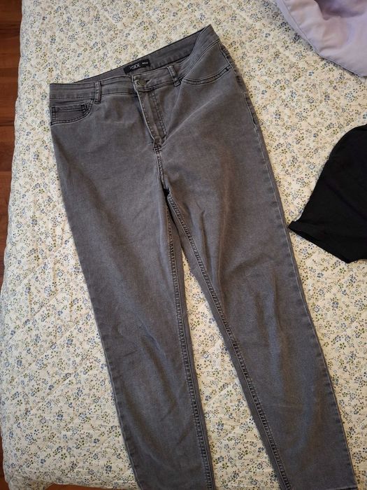 Дънки и тениски дамски zara и други
