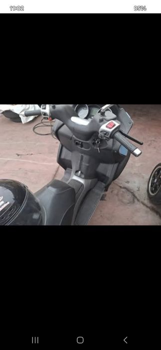 Vand Piagio D300 cel.negru și D250 Cel albastru