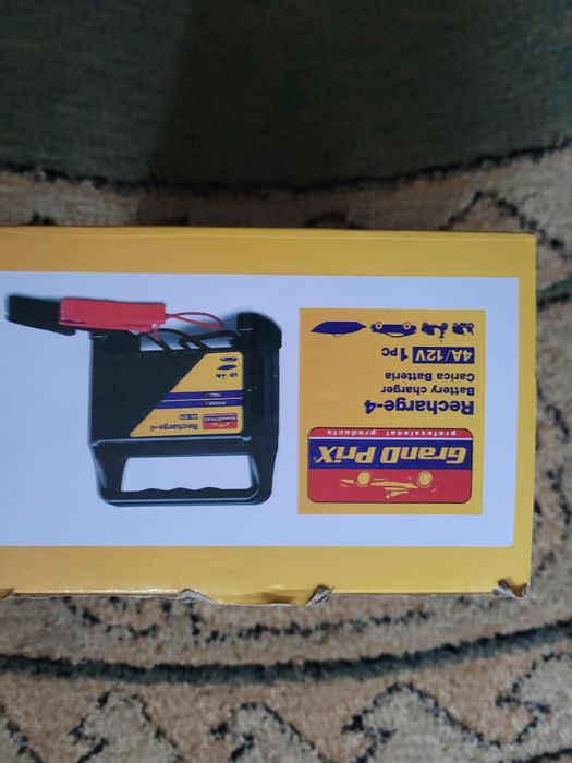 Incarcator baterie auto