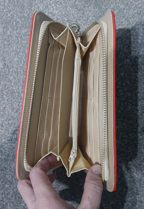 Продам женские кошельки