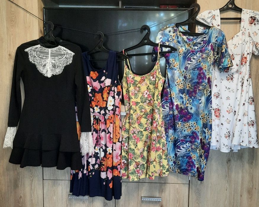 Платья и сарафаны лотами