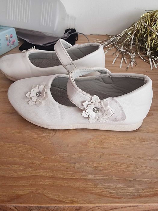 Нови детски обувки + 1 чифт подарък