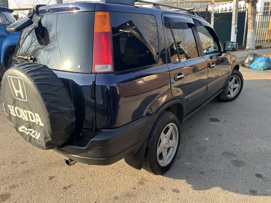 Продам хонду cr-v