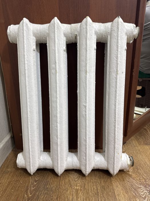 Радиатор чугунный