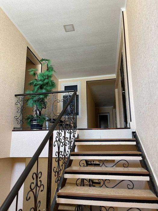 Продается клиника 1000м2 ориентир Бектемир пост ГАИ возможен Кредит