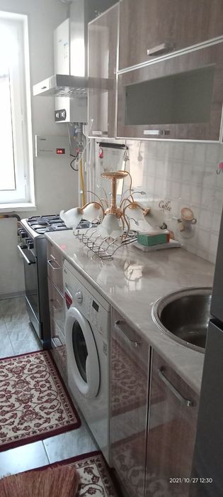 Сдается 1  ком.кв. на 1 ом этажев 3х этажного дома возле круга рохат