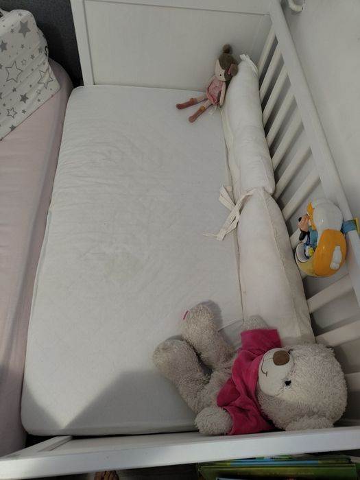 Pat bebeluși ikea