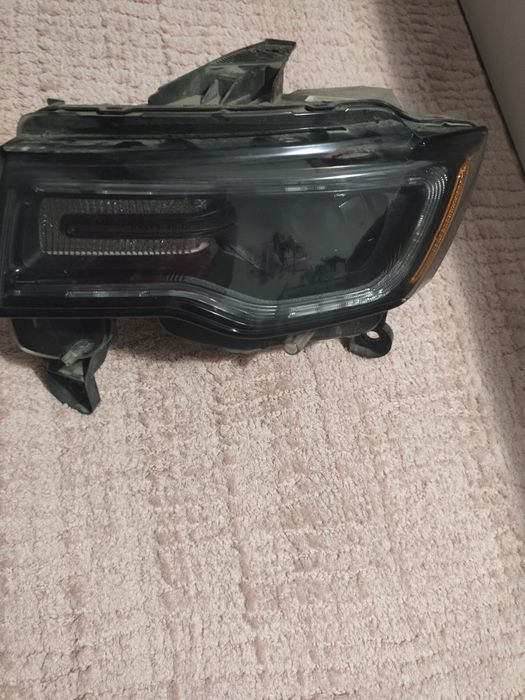 Оригинален ляв Фар Jeep Grand Cherokee Trailhawk 2017