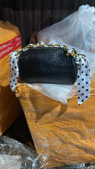 Продам женские сумки новые