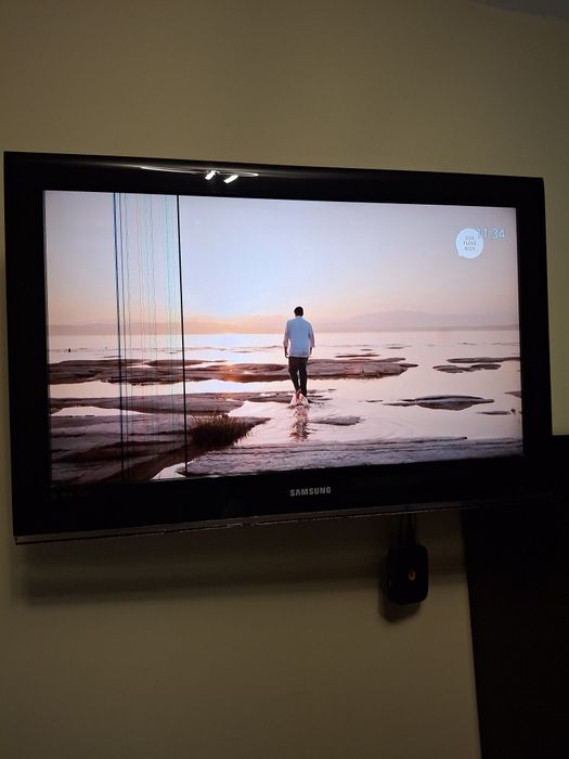 LCD телевизор Samsung 32"