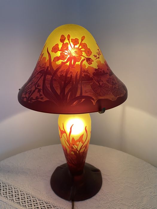 Lampadare,lampi ,cu abajur stil Tiffany.