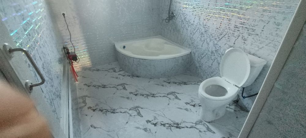 24микрайонда еки болмели дом асты усти болек сонын биринши этаждагы