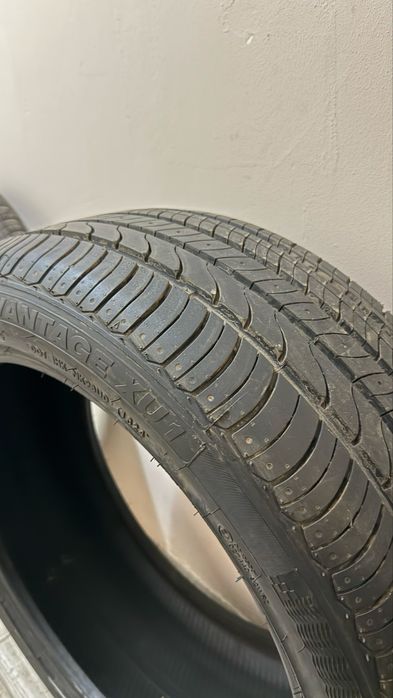 Новый комплект шин 245/45/19