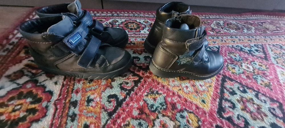 Продается детская обувь