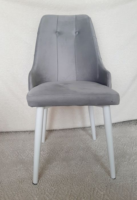 Трапезни столове.