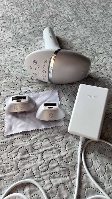 Фотоепилатор Philips Lumea Prestige