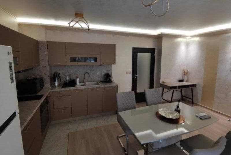 Дава се под наем Двустаен апартамент в София, Надежда 3 - 80 кв.м за 408 € - Снимка #2