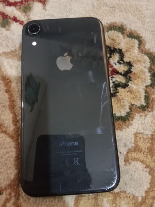 Продам Iphone XR 64gb