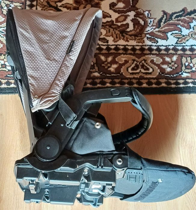 Cărucior carut Peg Perego Primo Viaggio SL 3 in 1 + baza isofix auto