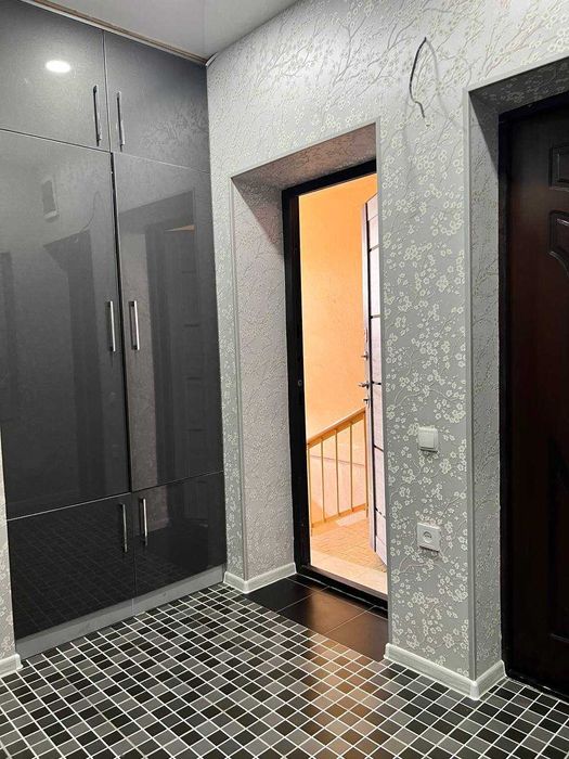 Продается квартира в Яшнабадском районе Тузел-1. 3Х комнатная 70м2