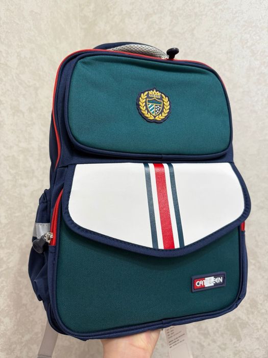 Продам школьные рюкзаки для девочек и мальчиков