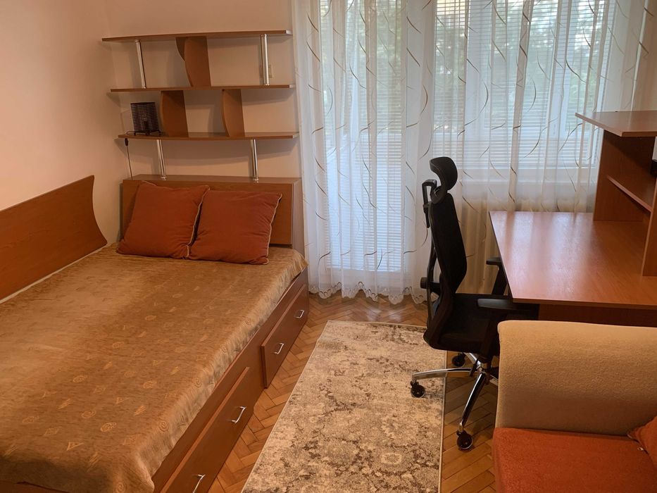 Apartament 2 camere. decomandat, bd. Socola