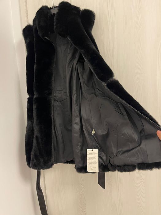 Vesta blana artificiala noua