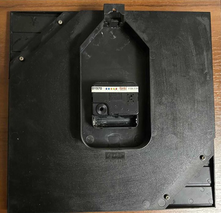 Часы настенные в хорошем качестве