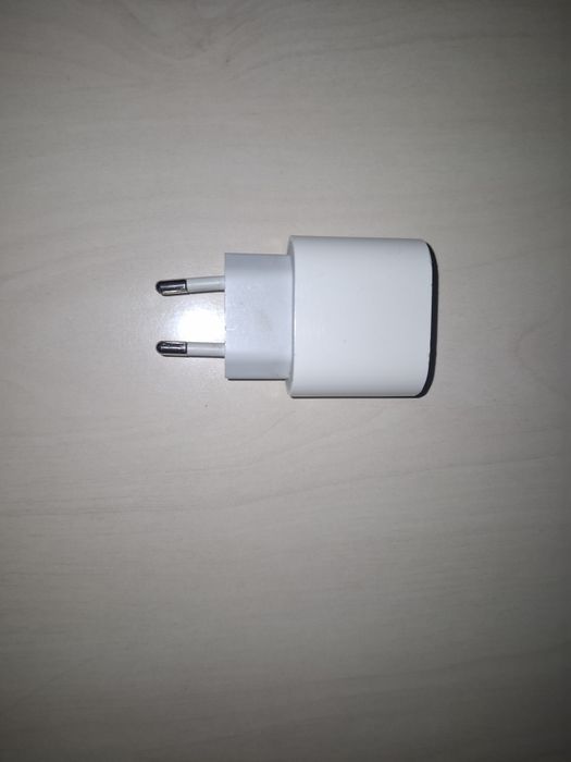 Айфон зарятник 200минг оригинал