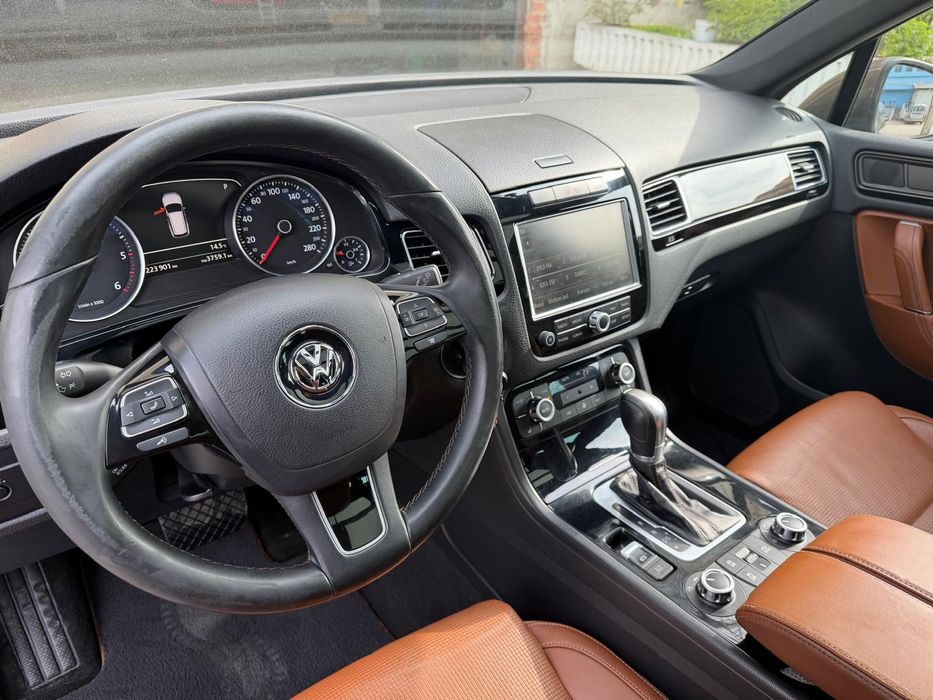 VW TOAUREG decembrie2014